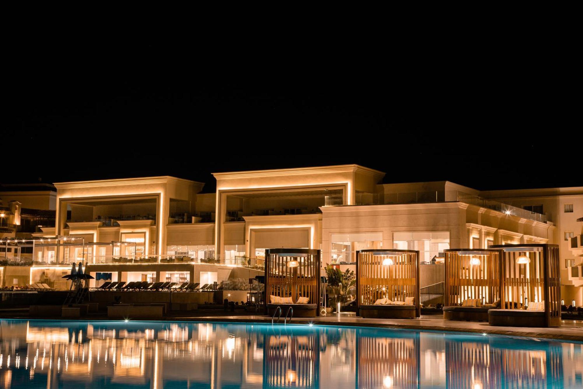 The V Luxury Resort Sahl Hasheesh Hurghada Luaran gambar The Westin Resort Marina El Alamein