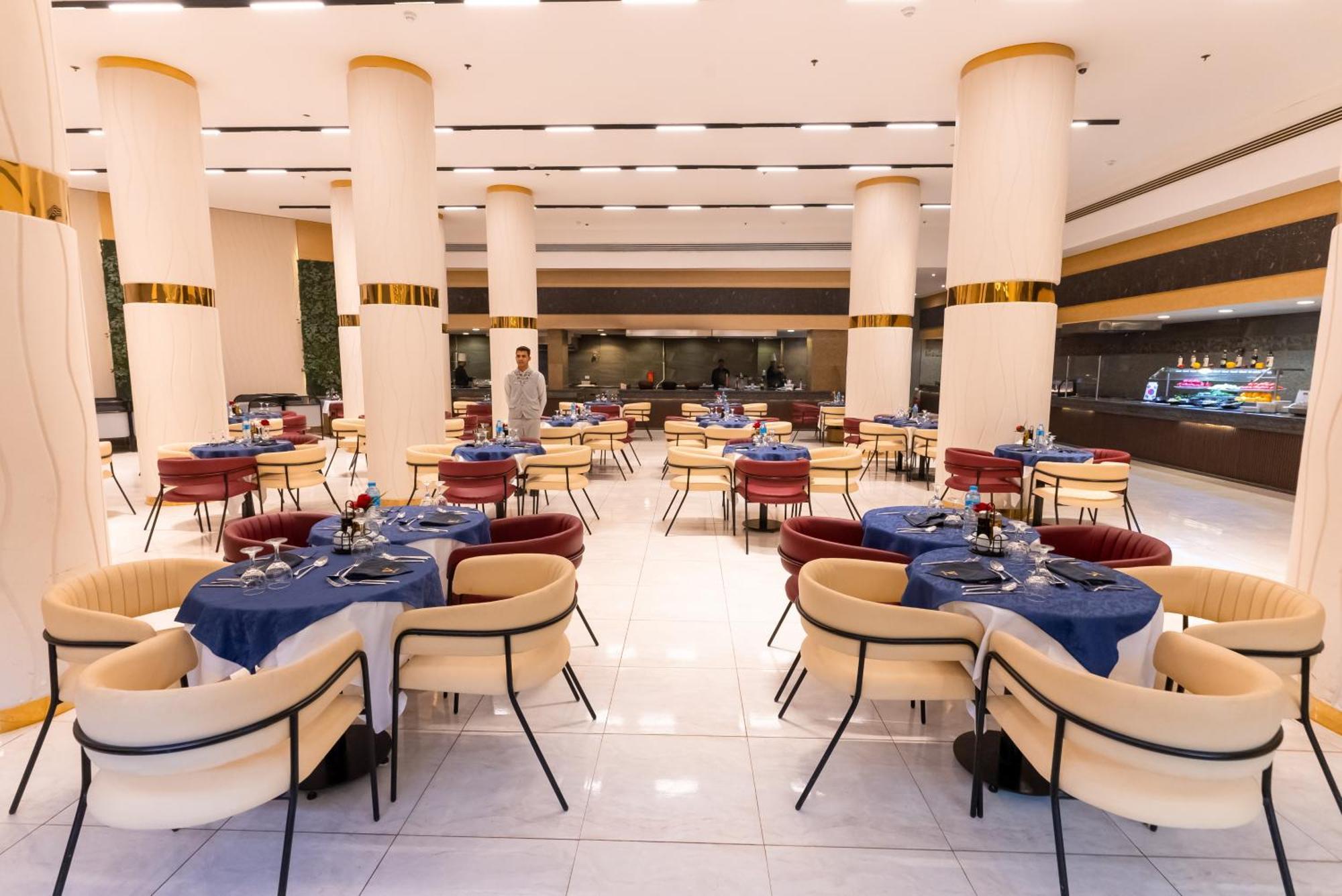 The V Luxury Resort Sahl Hasheesh Hurghada Luaran gambar The restaurant