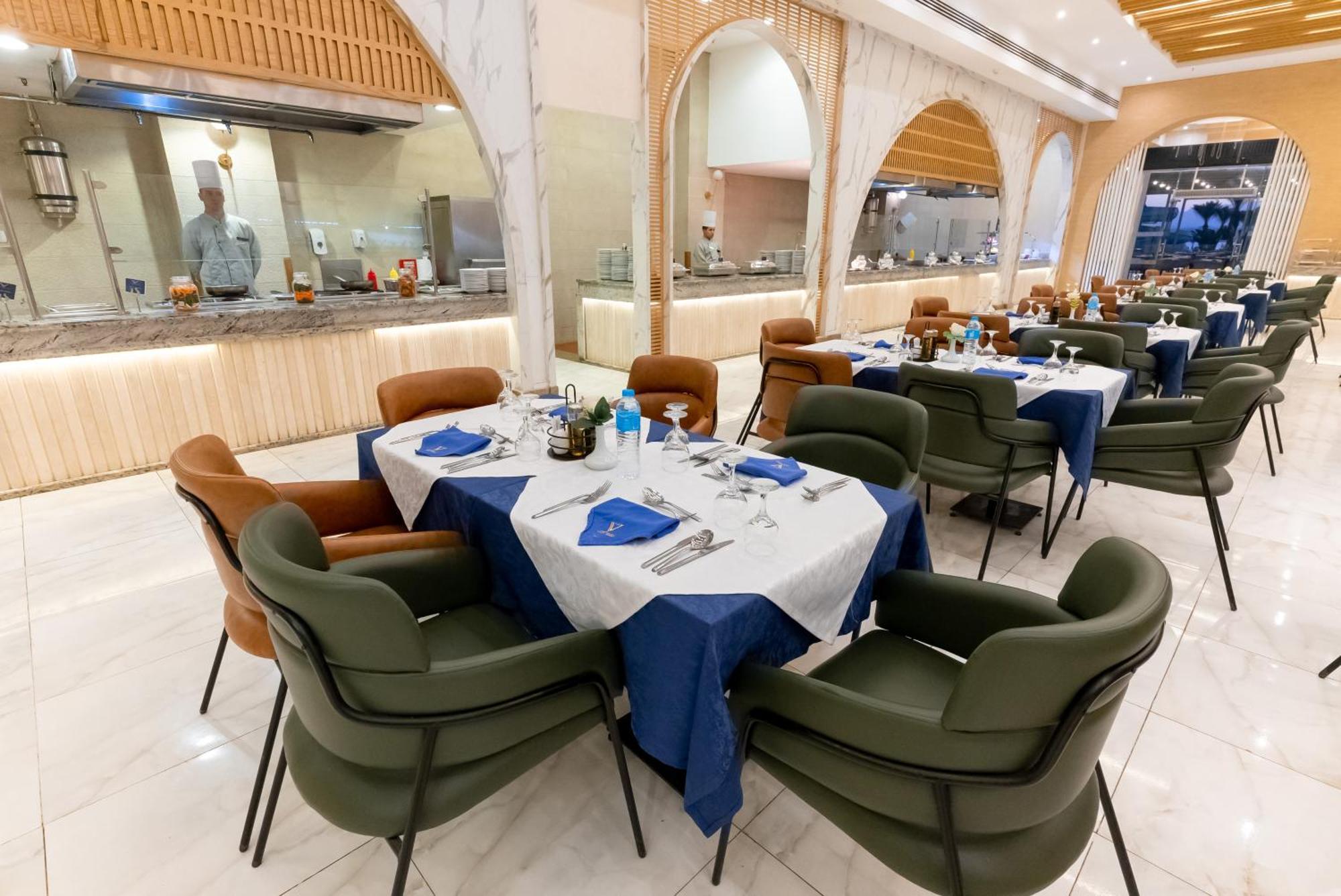 The V Luxury Resort Sahl Hasheesh Hurghada Luaran gambar The restaurant