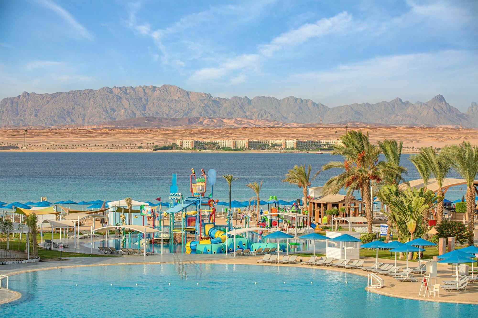 The V Luxury Resort Sahl Hasheesh Hurghada Luaran gambar View of the Dead Sea from the Dead Sea Spa Resort